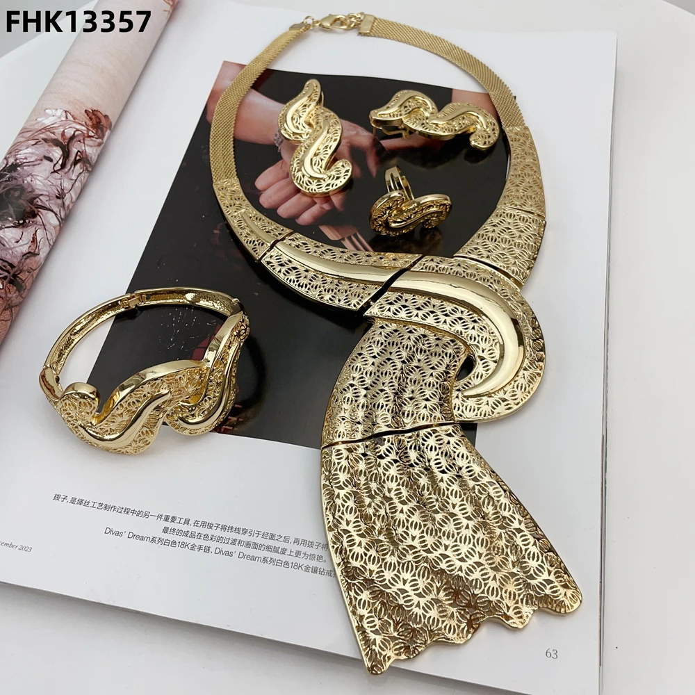 

Dubai Jewelry Sets for Women With Necklace Bracelet Earrings 4PCS Gold Color Bridal Wedding Jewelry Set FHK13357