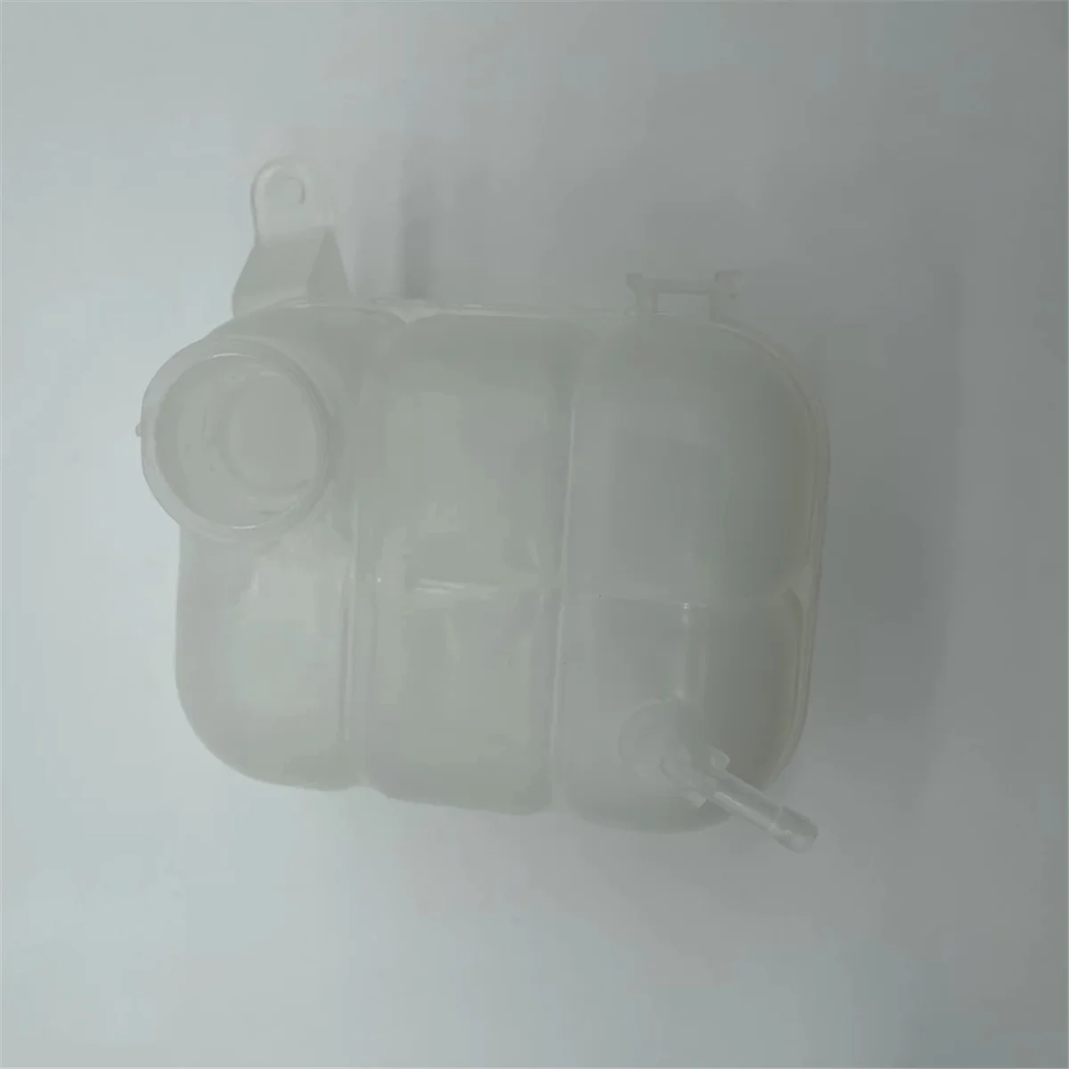 

Car Radiator Reservoir 22885796 for Cadillac CT6 3.0T 2016-2018—A08U