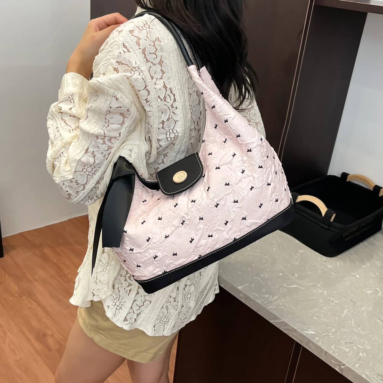 حقيبة يد نسائية أنيقة من الجلد الفاخر بتصميم كلاسيكي على الكتف حقيبة يد كروس للارتداء الحضري اليومي الأنيق #3