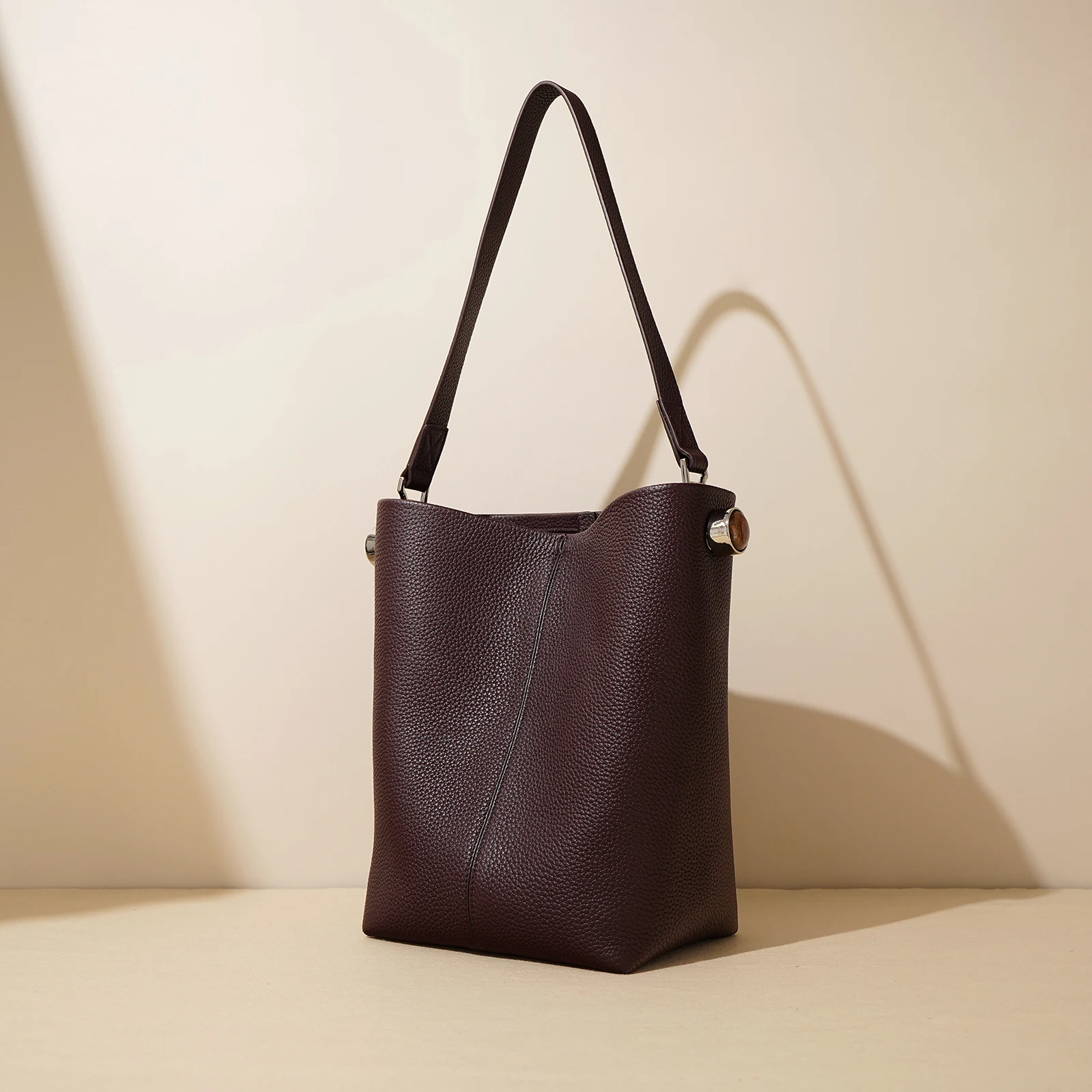 

2025 New All-match Mori Girl One Handle Bucket Tote Grey Color Full Grain Cowhide Leather Women Handbag Commuter Shoulder Bag