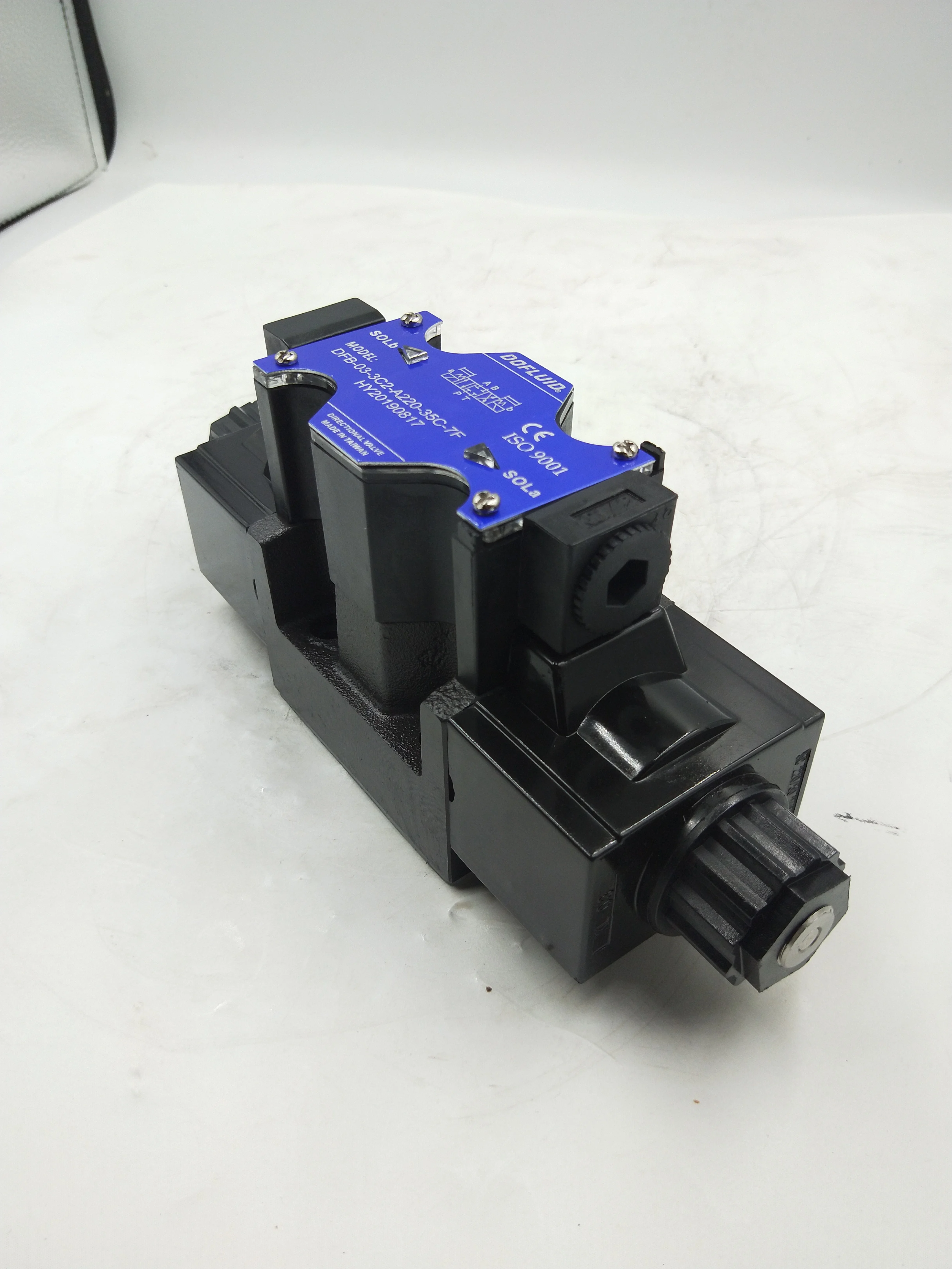 Taiwan DOFLUID DFB series solenoid valve DFB-03-3C2-A220-35C-7F DFB-02-3C2-A110V-32-11F DFB-02-2D2-DC24V-35C