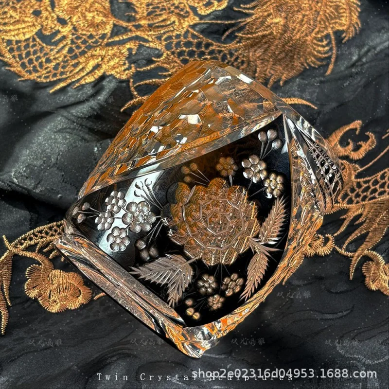 Exquisite Artistry    Japanese Edo Kiriko Hand - carved Tiger - themed Crystal Whiskey Glass, Exuding Sophistication