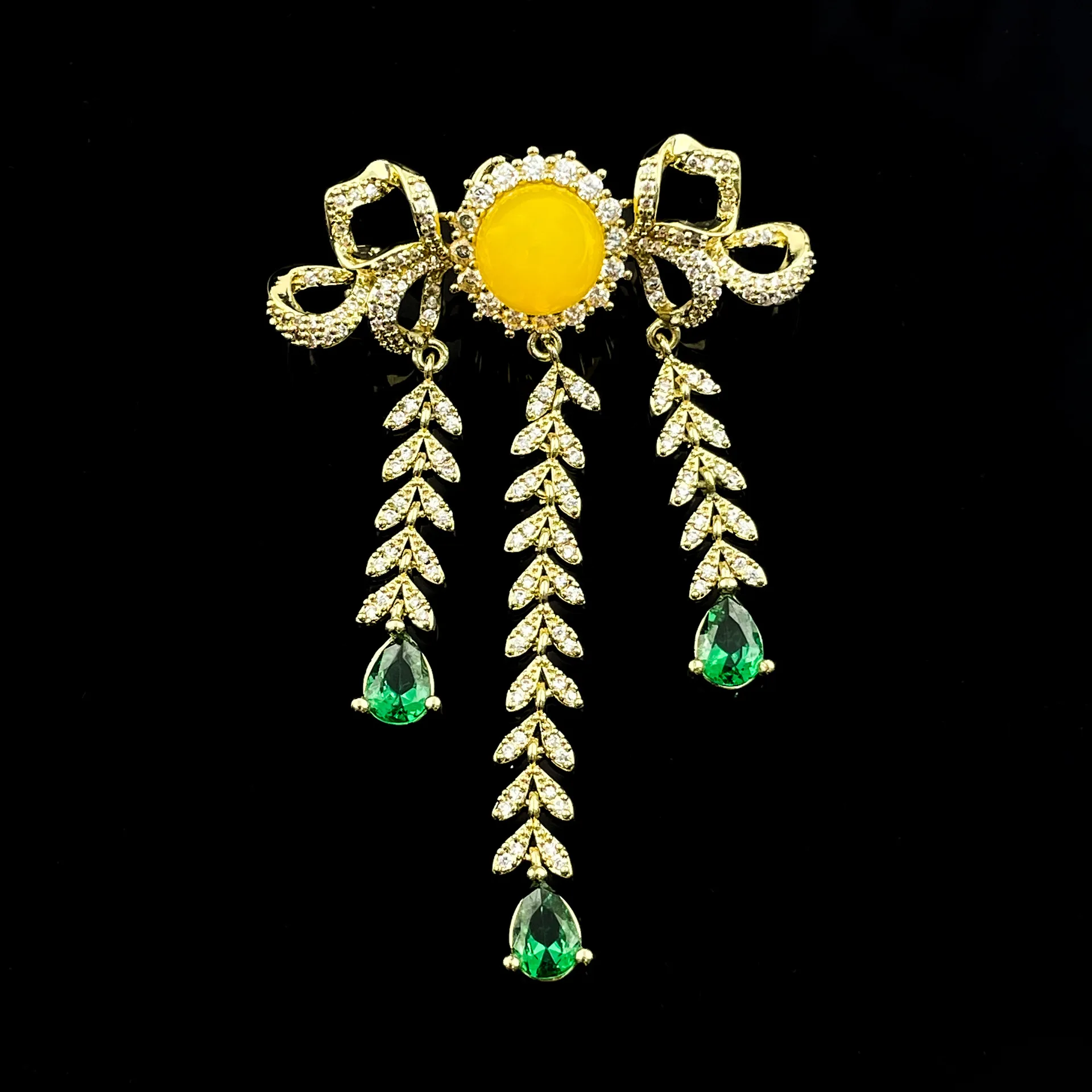 

Luxury Tassel Bow Brooch,Vintage Style for Coat Dress, Fall Winter Elegant Accessory