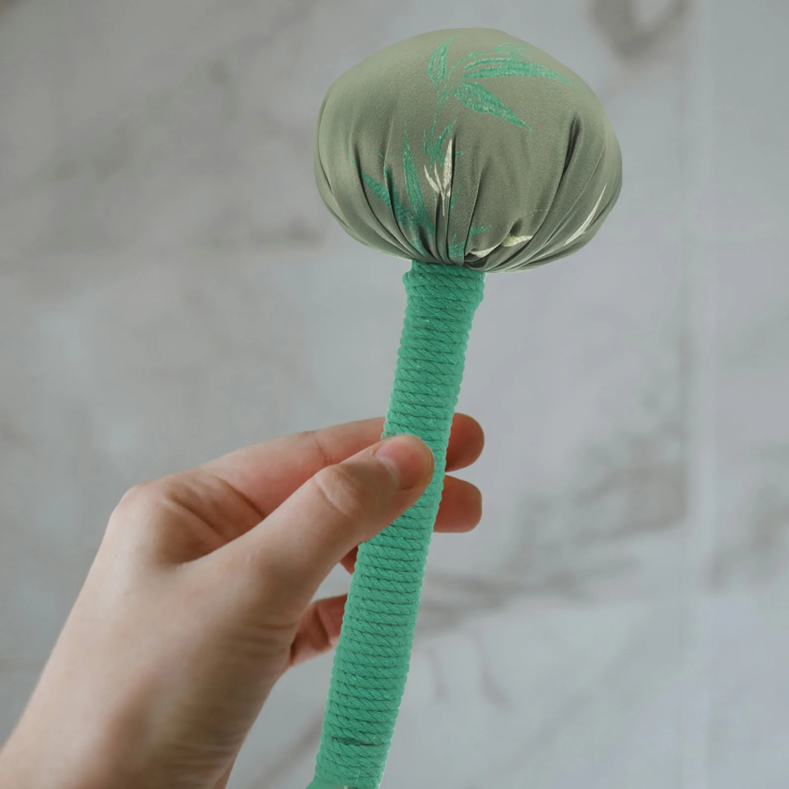 

Wormwood Massage Hammer Handheld Manual Body Massager Tool for Fatigue Relief Full Body Herbal Therapy Portable Health Care