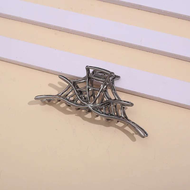 New Spider Web Metal Hair Crab Alloy Halloween Hair Claw Clips Hairgrip Hairpin Barrette Clamps Party Hair Accessories image 3