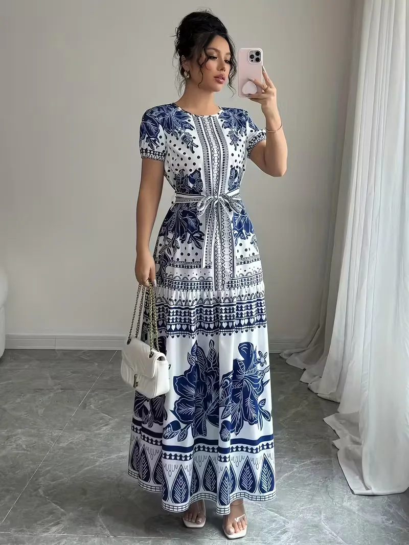 Elegantes Damenkleid mit Blumenmuster und Bindegürtel, Rundhalsausschnitt, lässiges, schickes Wickelkleid, kurzärmeliges A-Linien-Kleid, Boho-Strand-Sommerkleider