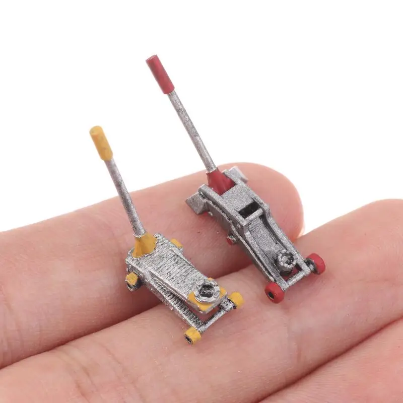 Nuevo Mini gato de elevación de coche a escala 1/64, modificación de modelo, Accesorios de reparación de garaje, colocación de escena, exhibición de escultura en miniatura