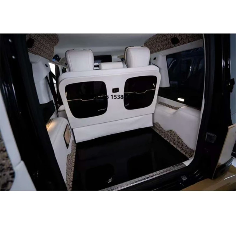 

Светящаяся накладка на багажник для Mercedes-Benz G-Class W464/W463 со встроенной подсветкой