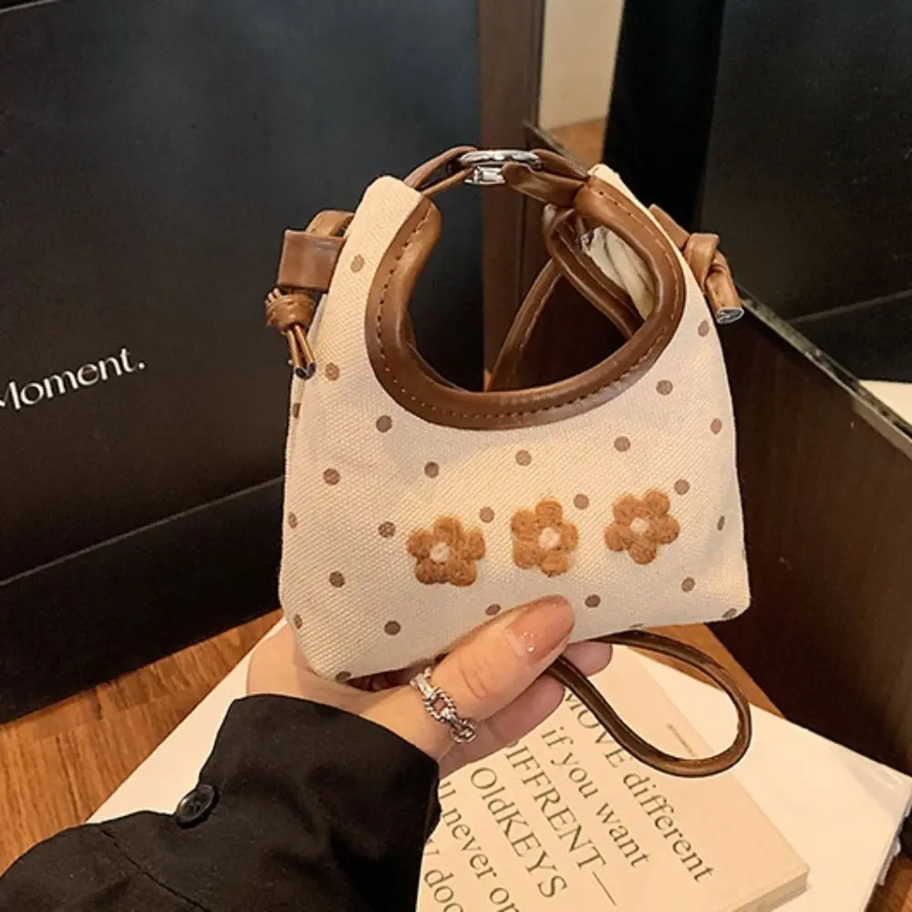 

Trendy Korean Style Flower Handbag Sweet Polka Dot Mini Crossbody Bag Soft Versatile Bucket Bag Commuting