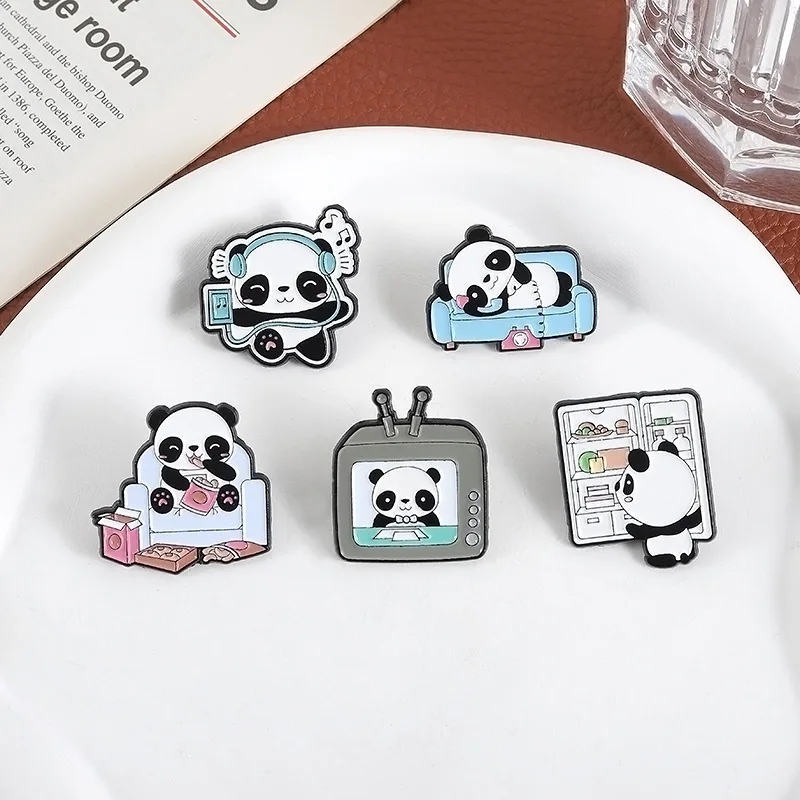 작은 판다 냉장고 TV 배지 창의적인 만화 귀여운 브로치 다용도 의류 백팩 칼라 핀