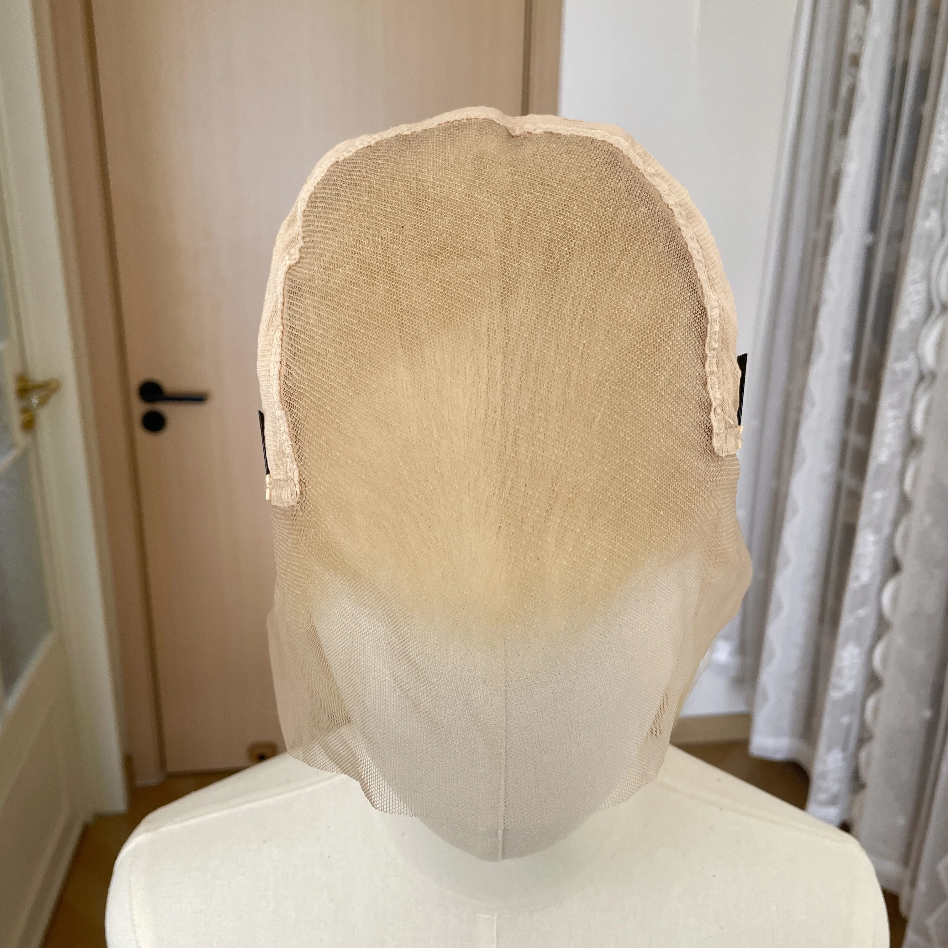 613 Blonde 13x6 Synthetic Lace Front Wig for Blakc Women Fashion 26 Inch Long Straight Middle Part Large 150% Density Medium Cap