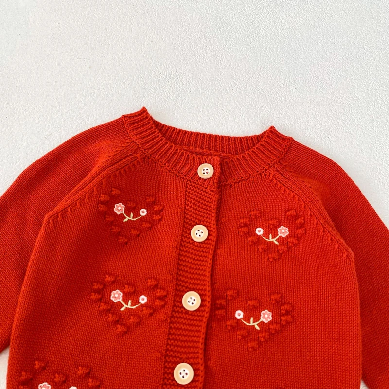 Autumn new baby clothing, 0-3 year old female baby red heart flower embroidered long sleeved knitted sweater cardigan