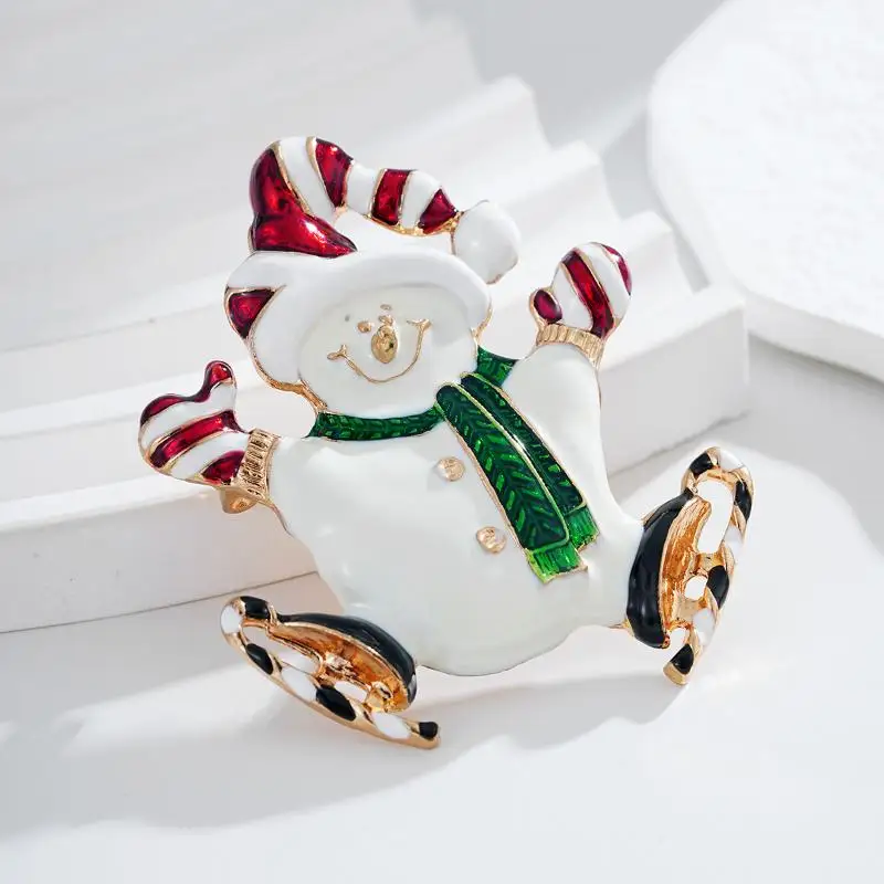 جديد المينا عيد الميلاد دبابيس شجرة عيد الميلاد ثلج سانتا القبعات الرنة ندفة الثلج دبابيس معدنية عيد الميلاد المجوهرات الزخرفية