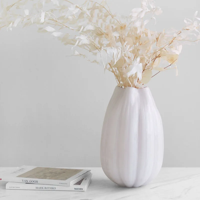 

European Senior Sense Of White Glass Imitation Porcelain Vase Living Room Model Room Entrance Table Decoration Flower Ware