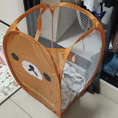जापानी Rilakkuma जाल तह बड़े क्षमता कपड़े धोने की टोकरी कार्टून पोर्टेबल भंडारण फ्रेम छात्रावास घरेलू कपड़े धोने की टोकरी 12 best sales रिलक्कुमा सहायक उपकरण - №12