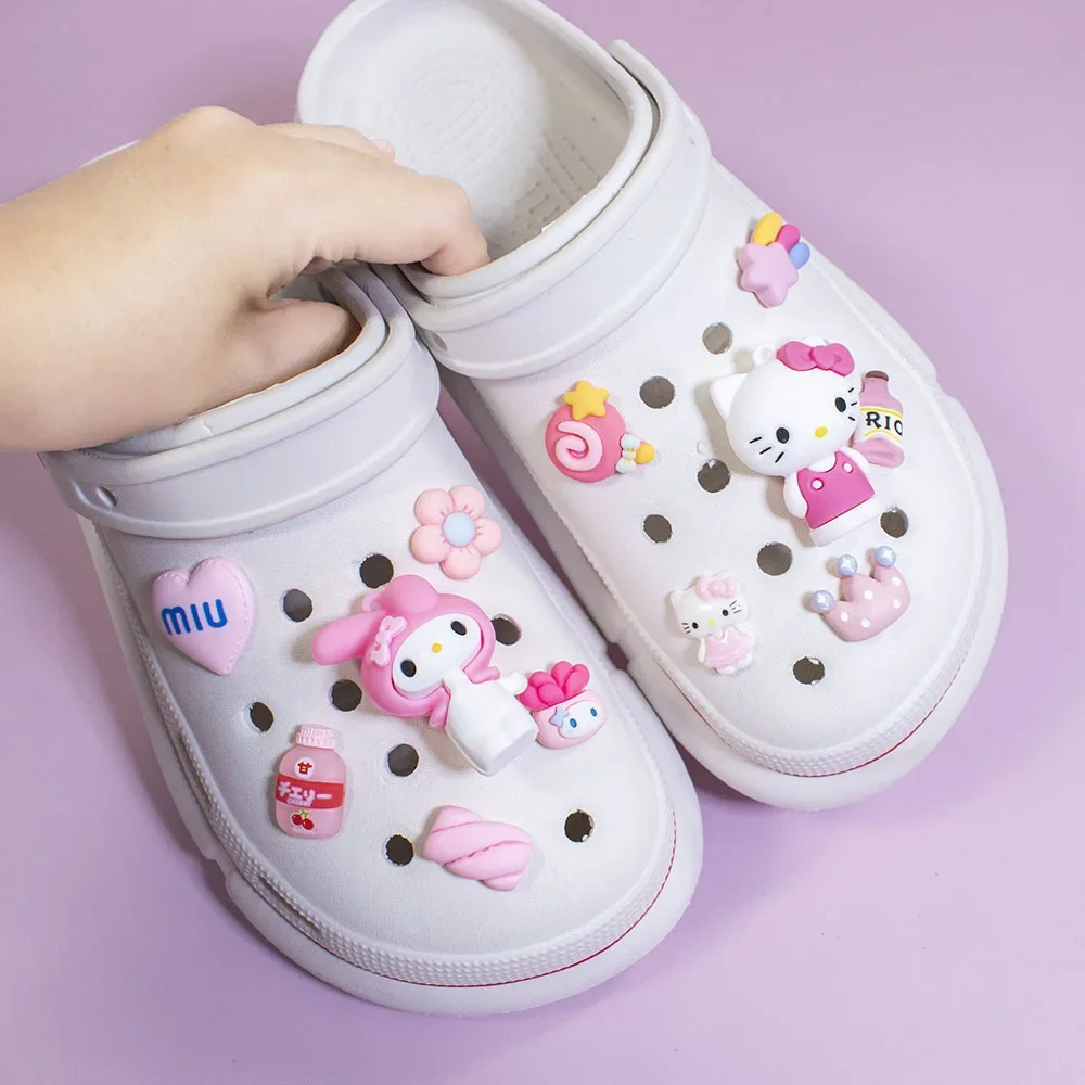 Sanrio Kuromi Cinnamoroll Cartoon Shoe Cute Novelty DIY Crocodile Charm Sneakers Accessories Souvenir Decoration Kid Party Gifts