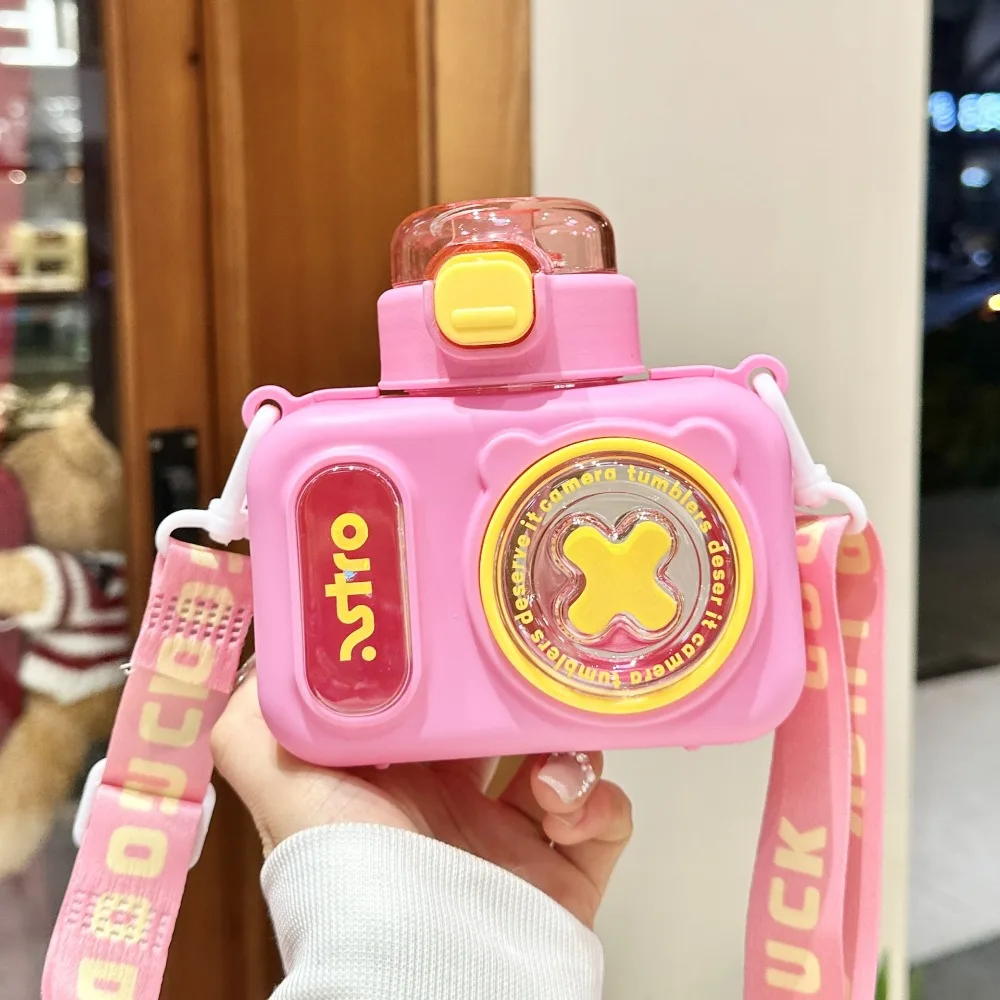 

Portable Leak-Proof Cartoon Camera Cup Plastic Sealed Design Straw Water Cup with Straw Water Bottle School