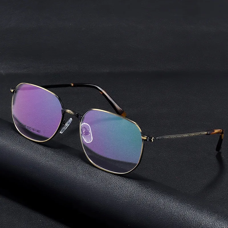 

Men Titanium Alloy Glasses Frame Fashion Woman Square Ultralight Eye Myopia Prescription Eyeglasses