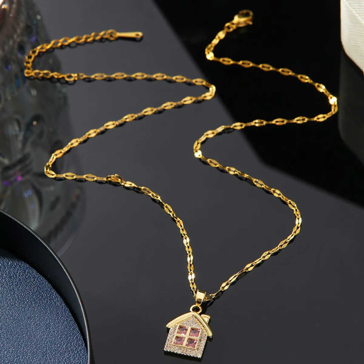 Light Luxury High-end Women's Accessories Boutique Copper Pendant Necklace With Pink Diamond Inlay And Stainless Steel Chain