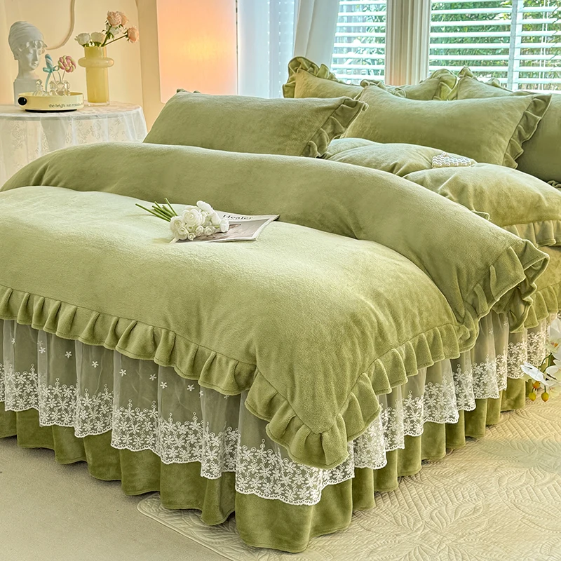 

2024 hot solid color Korean version lace bed skirt kit flannel quilt cover thickened warm four-piece set