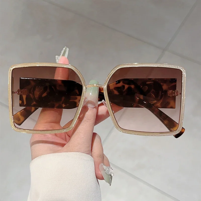 KAMMPT Übergroße quadratische Sonnenbrille für Damen, 2025, neu im Farbverlauf, mehrfarbige Outdoor-Sonnenbrille, trendige Luxus-Markendesign-Sonnenbrille