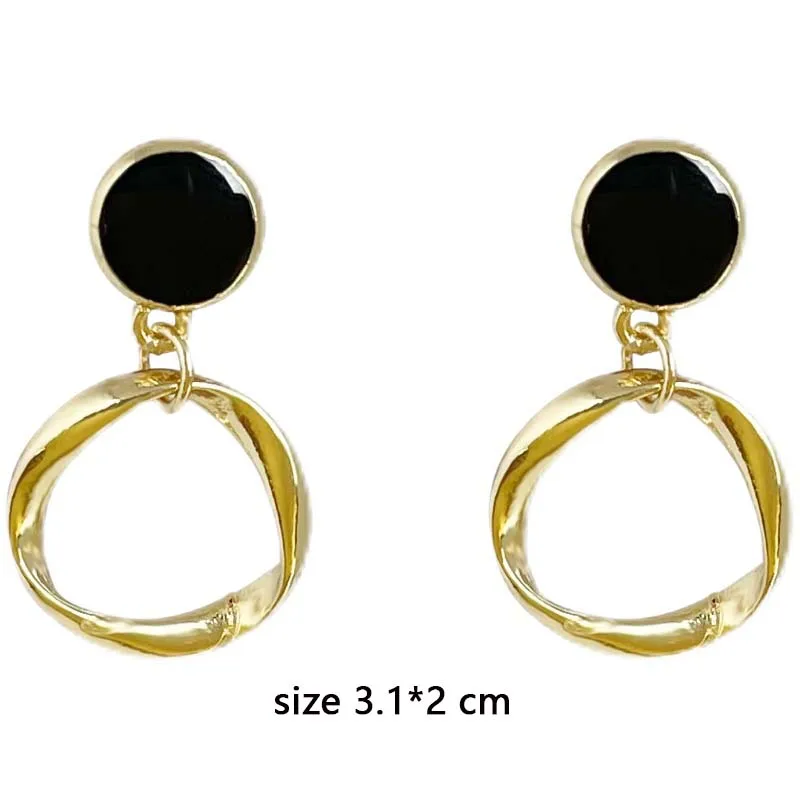 Retro Style French Small Black Circle Earrings Without Piercing Hole Temperament Ear Clips Earrings for Women Female Party