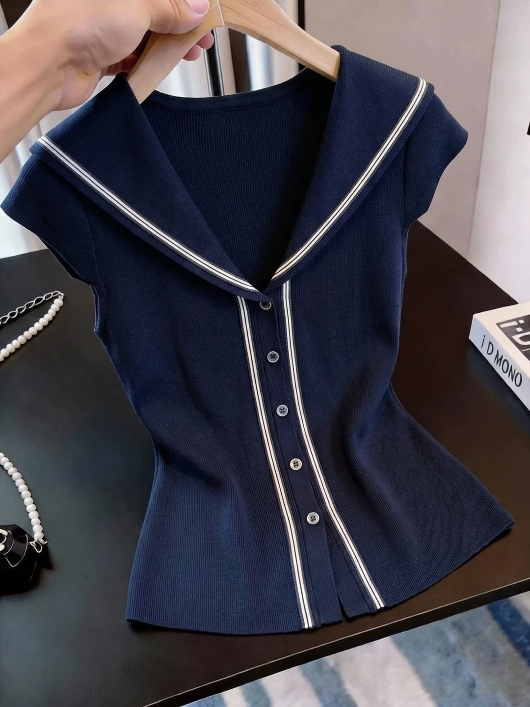 

Slim Fit Ice Silk Knitted Top Women's Fashion Summer 2026 Single Button Color Block Design Korean Style Commute Straight Tube