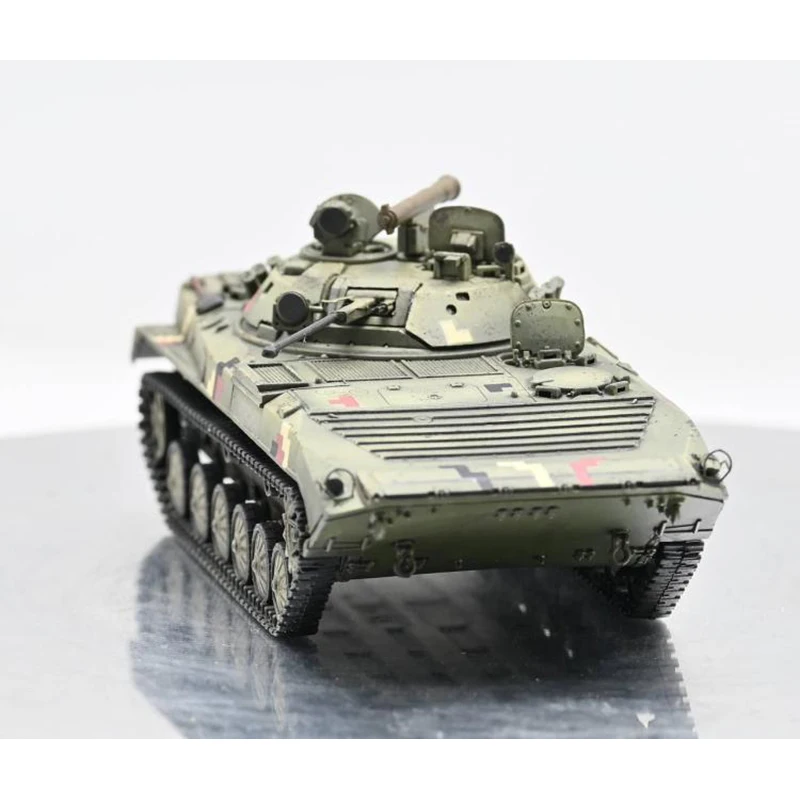 1:72 Scale Plastic Ukrainian BMP2 Tank Model 72304 Militarized Combat Track Type Classics Adult Gifts Souvenir Static Display