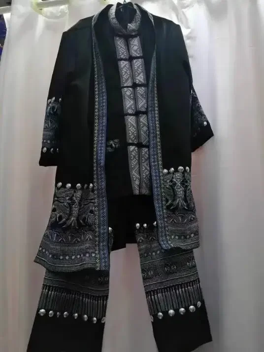 

Chinese Ethnic Clothing Miao and Dong Ethnic Batik Three Piece Set For Men's Clothing