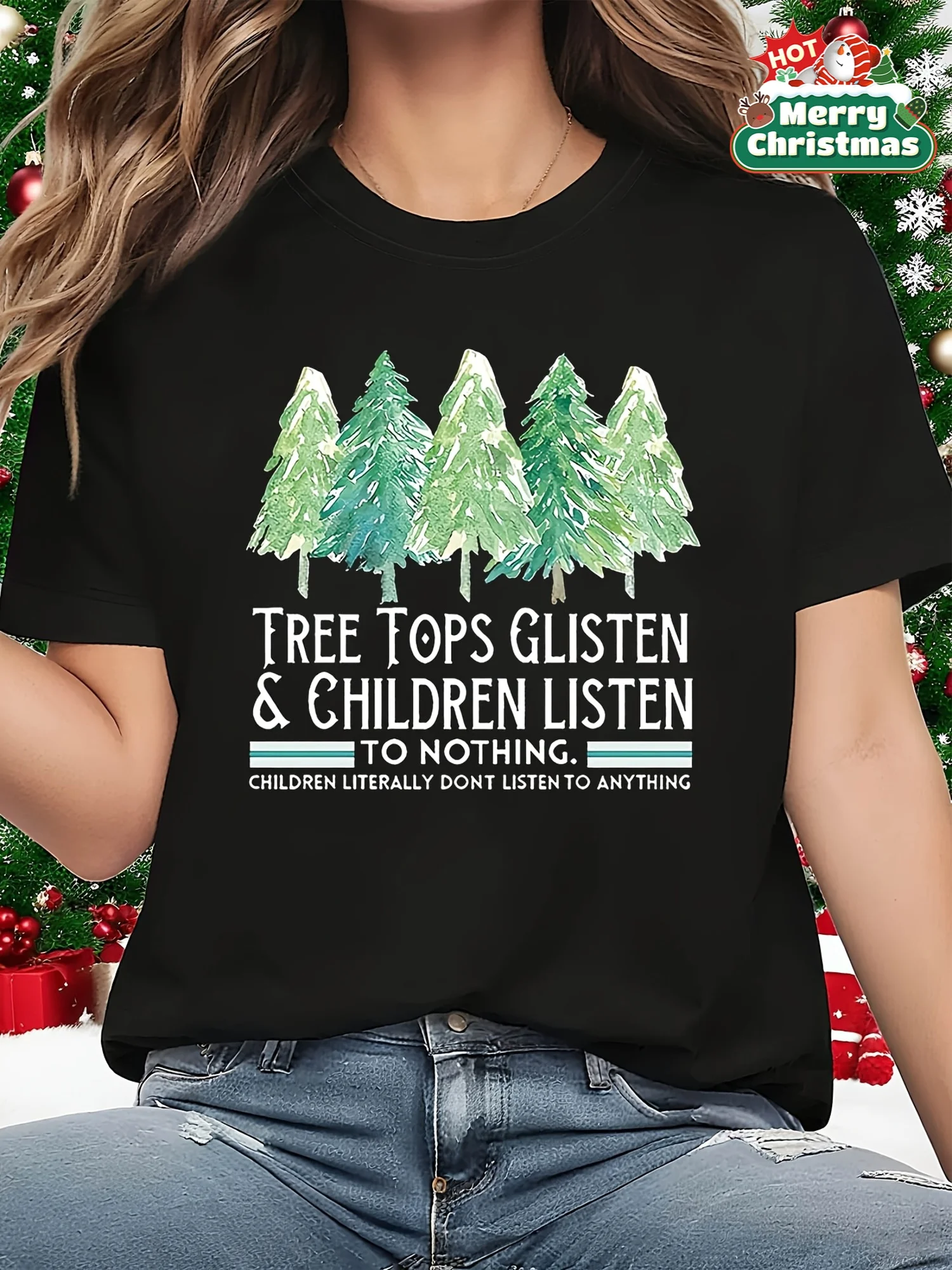 Damska koszulka świąteczna z błyszczącym nadrukiem na czubku choinki - czarna, na imprezę świąteczną, z okrągłym dekoltem - lekka, codzienna