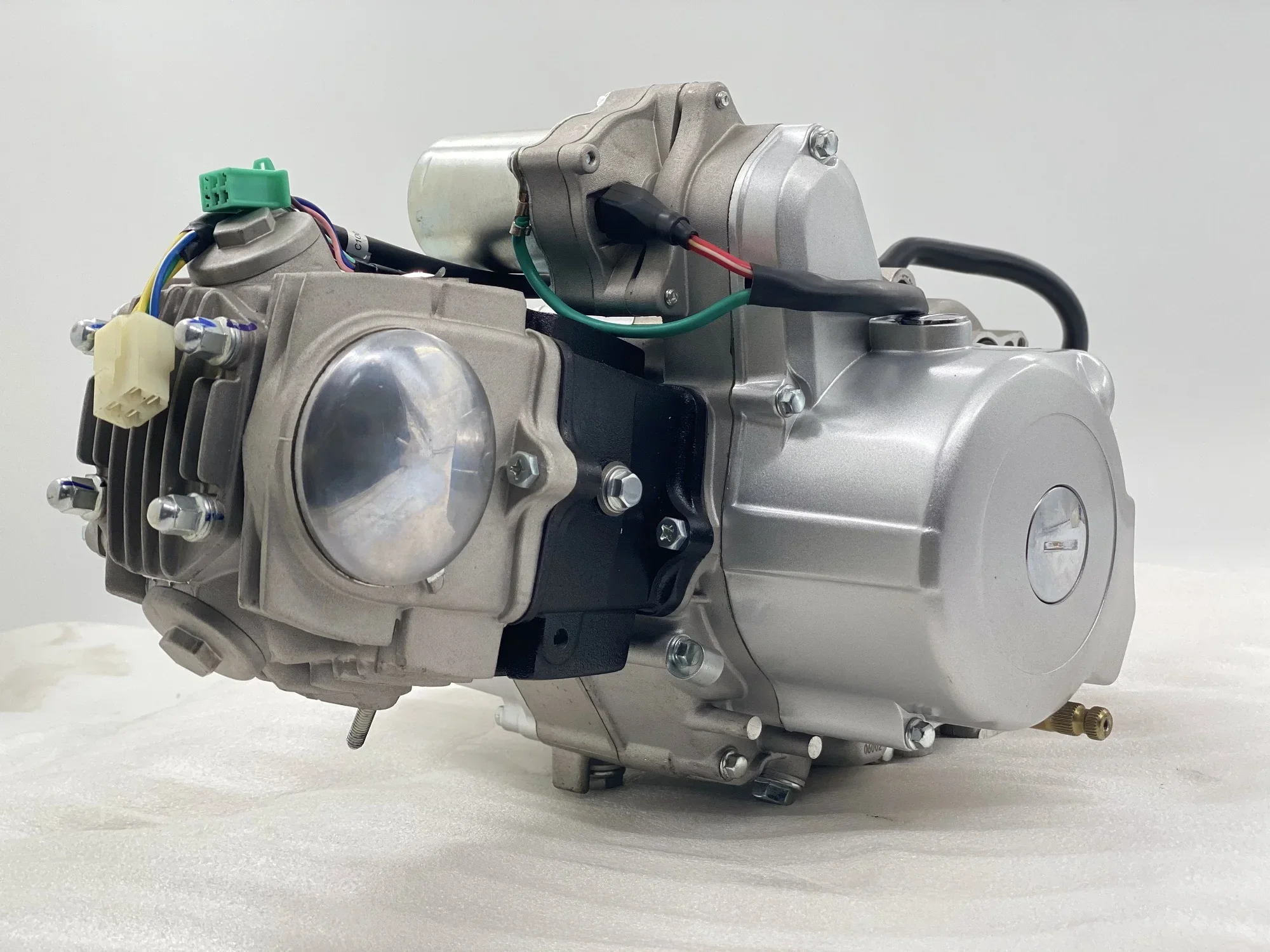 DAYANG 125cc محرك دراجة نارية اسطوانة واحدة 4 السكتة الدماغية نمط الهواء الكهربائية طريقة المنشأ الإشعال CDI بدء مكان ركلة الباردة