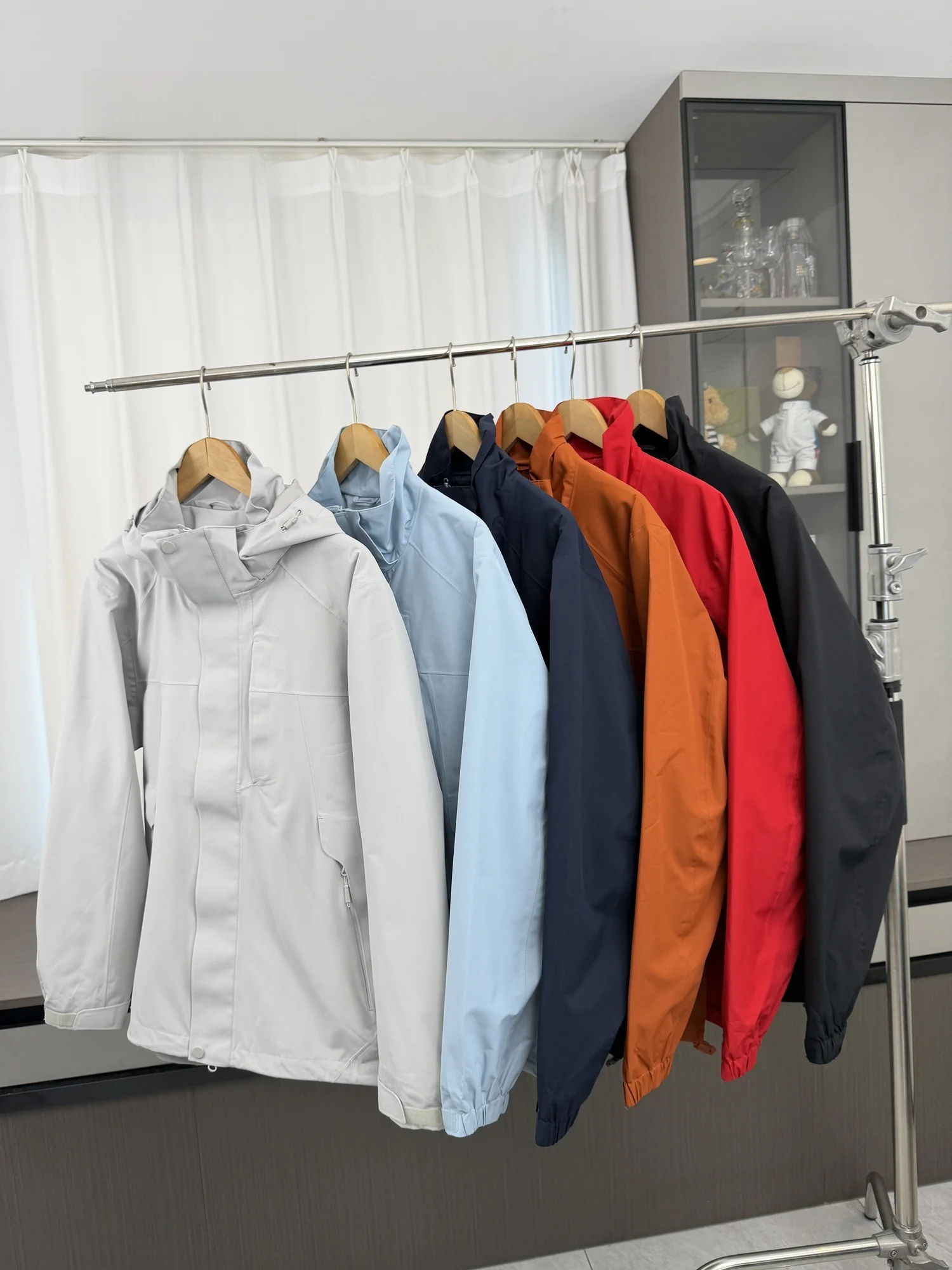 Outdoor Three-Proof Fabric Hooded Men's Jacket Autumn Winter Casual Fashion Windproof Youth Urban Style Long Sleeve  Color