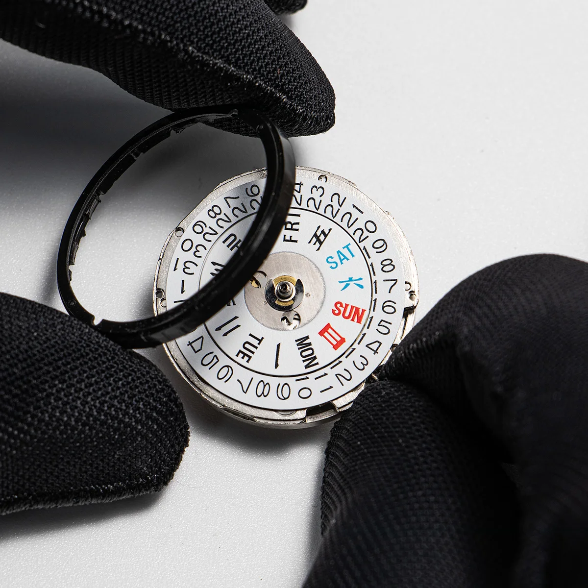 حركة ساعة ميكانيكية أوتوماتيكية لحركة NH36 تقويم مزدوج 3 أيدي حركة ساعة ذاتية الملء استبدال أجزاء الملحقات