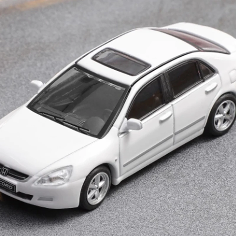 

DCT 1/64 Scale Accord 7th Generation Alloy Simulation Car Model Static Collection Decorated Holiday Gifts Toys Souvenir Gift