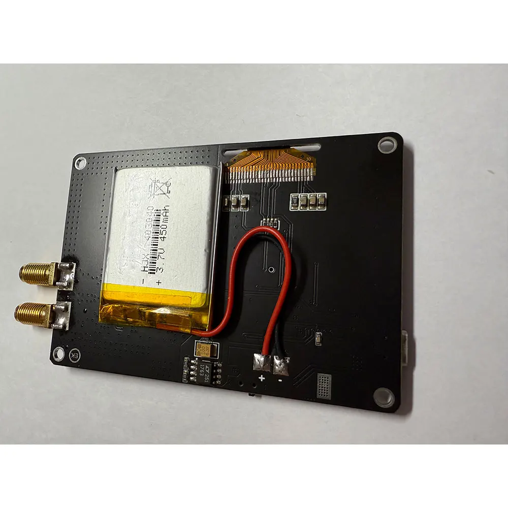 HAMGEEK ADF4351 On-Board Module 35M-4.4G RF Signal Generator Board W/ Built-in Battery & 1.8" Screen