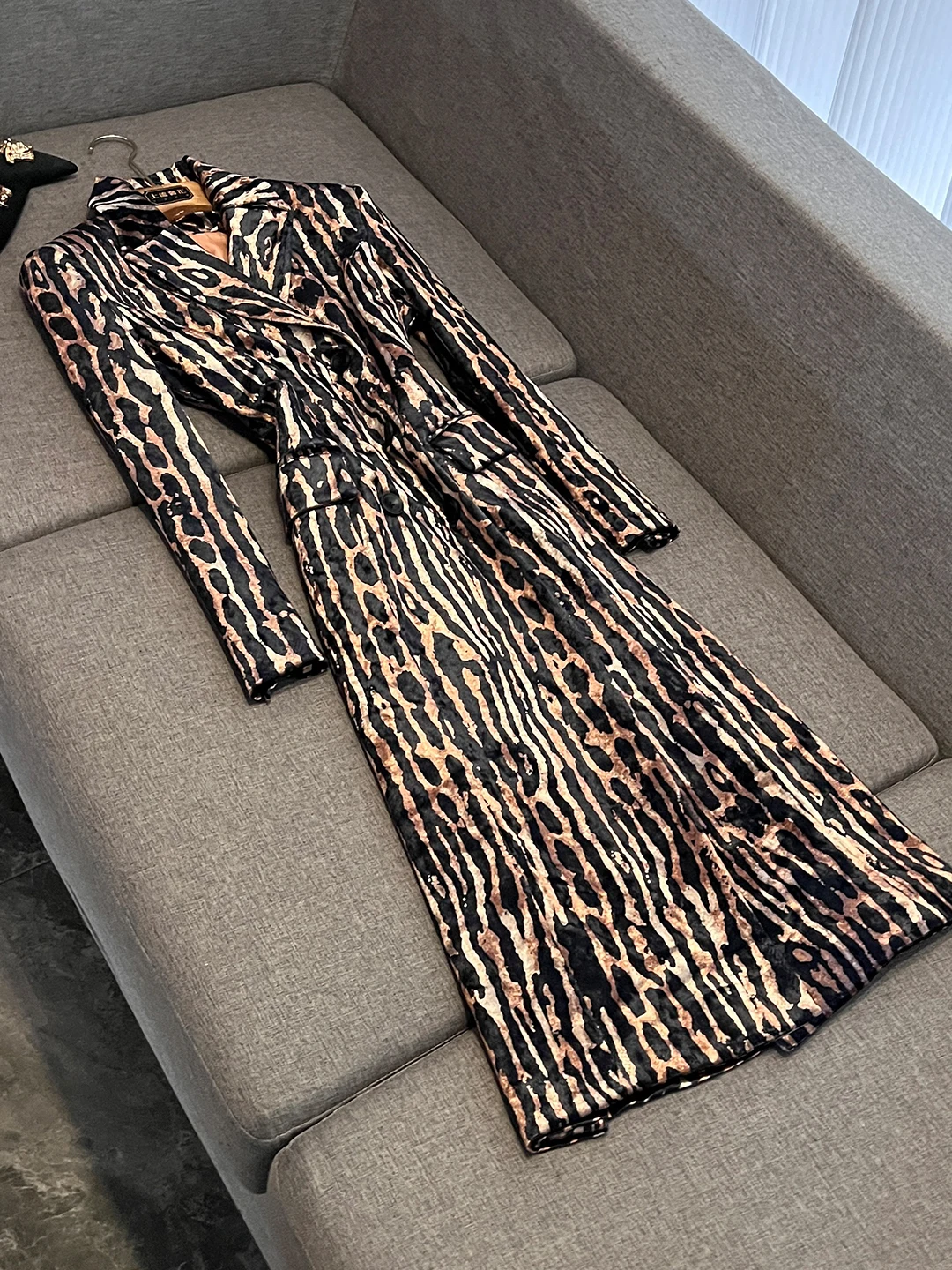 

Бархатное длинное пальто с леопардовым принтом Briti Sle, женская верхняя одежда Faion ow, ветровка X770