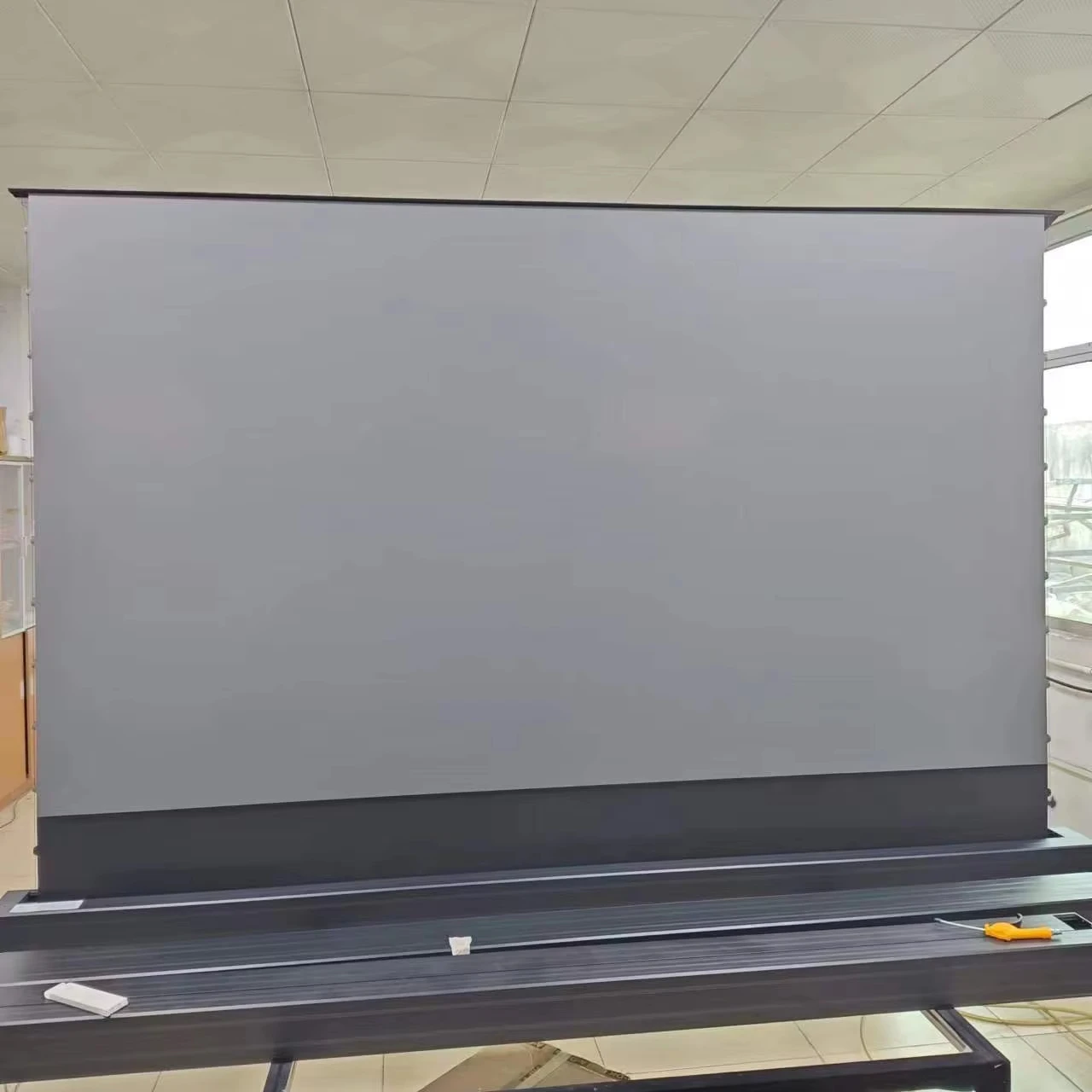 100 Inch Motorized Floor Rising Projector Screen ALR Black Diamond For UST Laser Projector Soft White Long Throw Projector