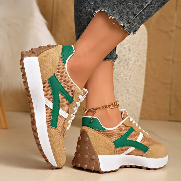 

2026 New Fashionable Mesh Breathable Casual Sports Shoes Spring Summer Lace Design Round Toe Thick Sole Non-slip Sports Shoes