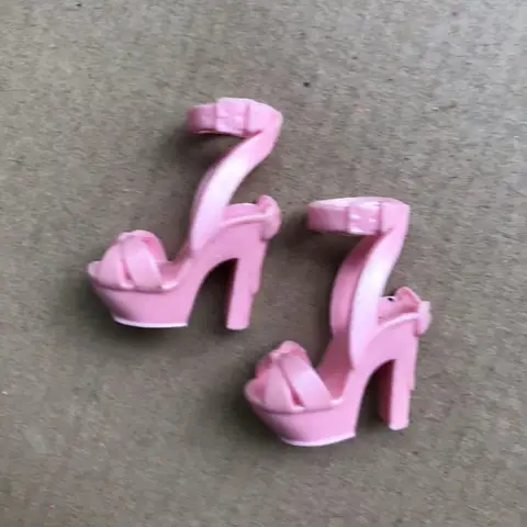 8 best sales Rainbow High dockskor - №1