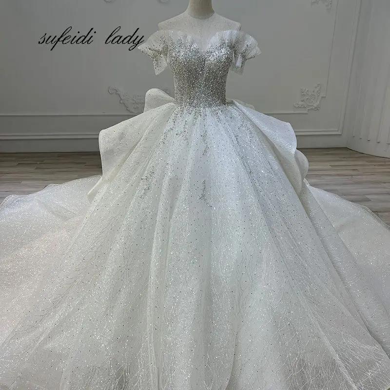 2022 Charming Deep Boat Neck Wedding Dresses Lace Appliques Beading Lace Up Formal Lace Bridal Gown Long Sweep Train