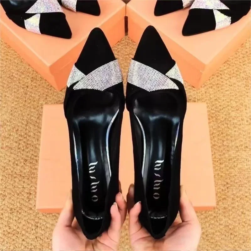 20233 Sexy Patchwork Pointed Toe Shoes Women\'s Fashion All-match Thick Heel Patent Leather Low Heels Slip on Pumps Women Shoes