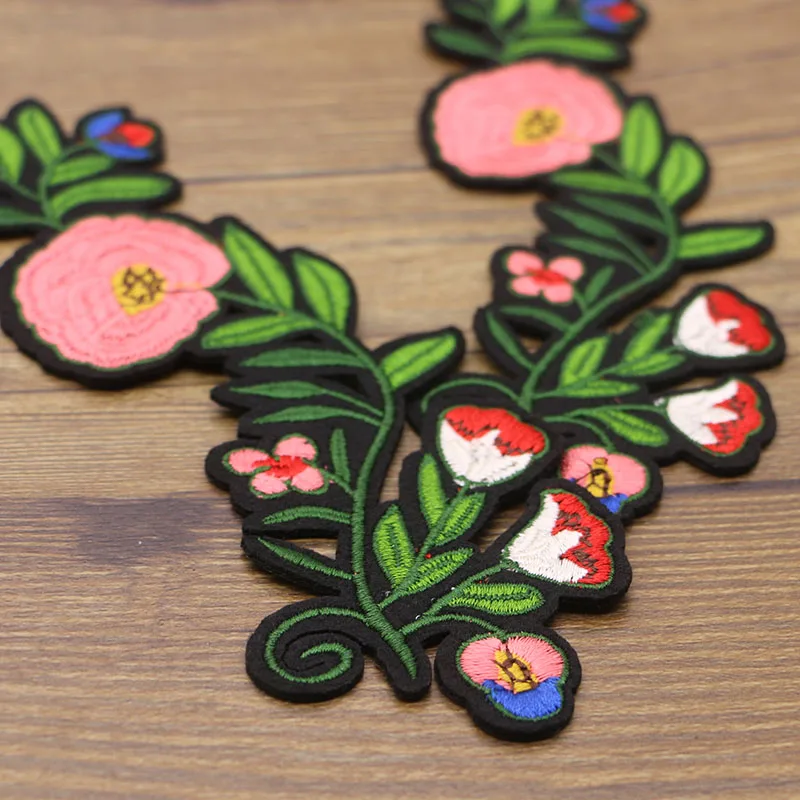 4piece colored Rose Embroidery Sewing patches sewing decals sewing badges hand embroidered clothes pants hand DIY clothes