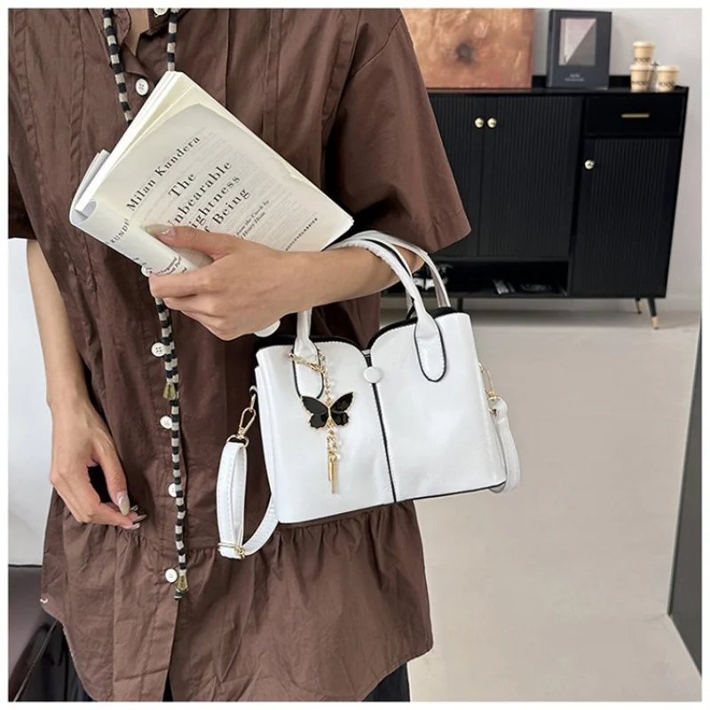 

Women's Crossbody-Bag Made Of Panther-Print Leather Boasting Casual Paris High-End Neat Spacious Daily Style​