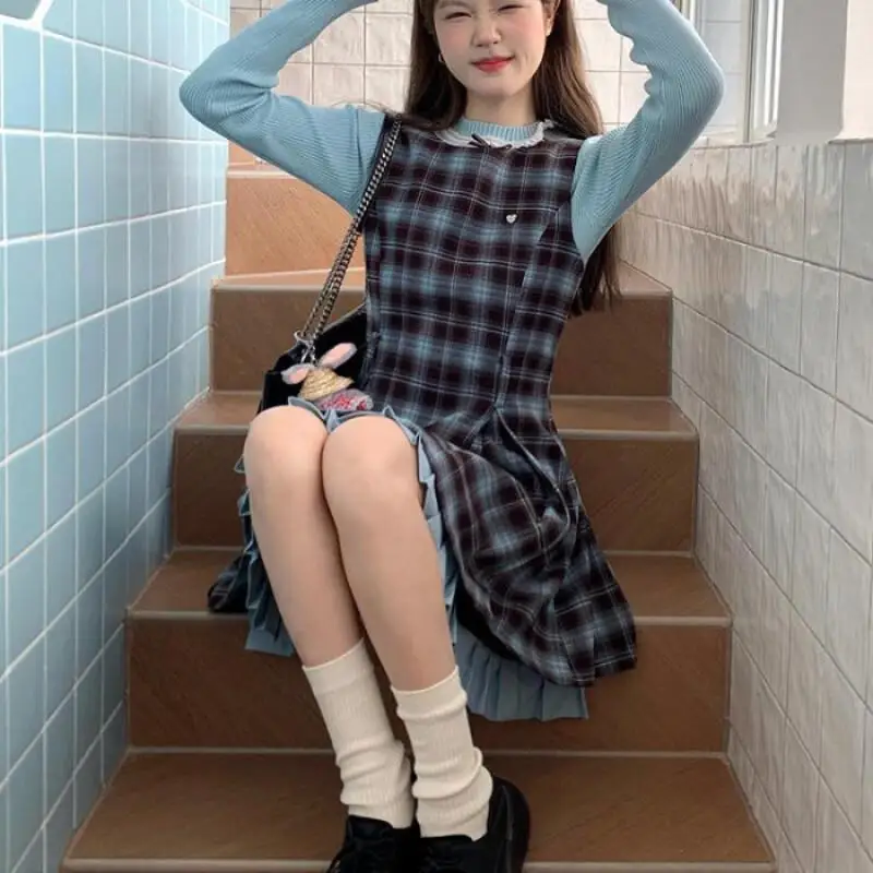 Traje de estilo coreano estilo preppy para mujer, traje de otoño y primavera, nuevo modelo, vestido corto acampanado, conjunto de dos piezas dulce y picante con cuello redondo