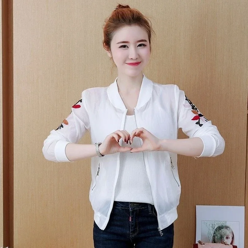 

Thin Lightweight Jacket for Women Embroidered Korean Baseball Jacket UV Shielding Summer Student Jacket with Short Sleeve​