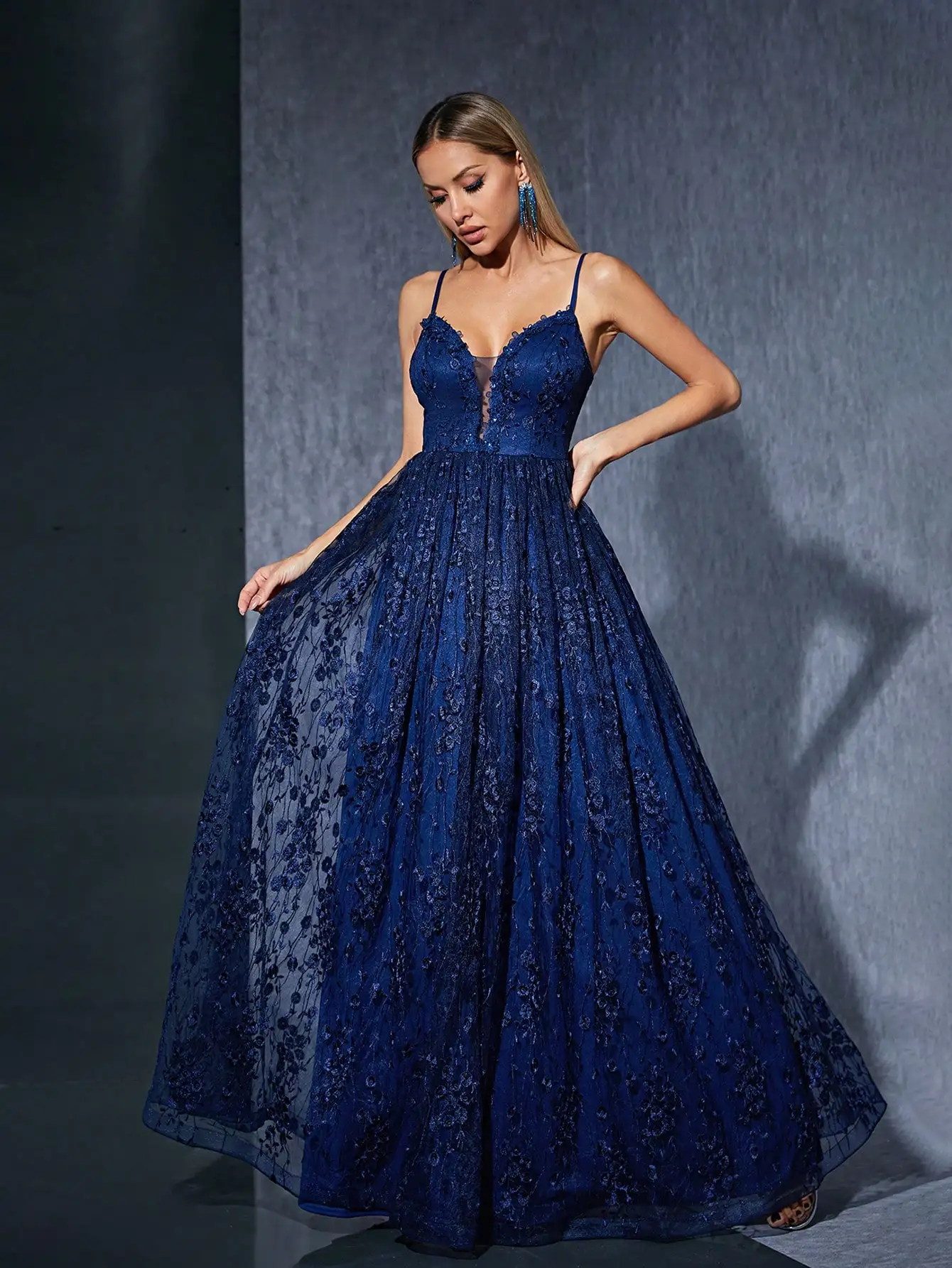 MGIACY   Camisole V-neck embroidered lace three-dimensional lace skirt