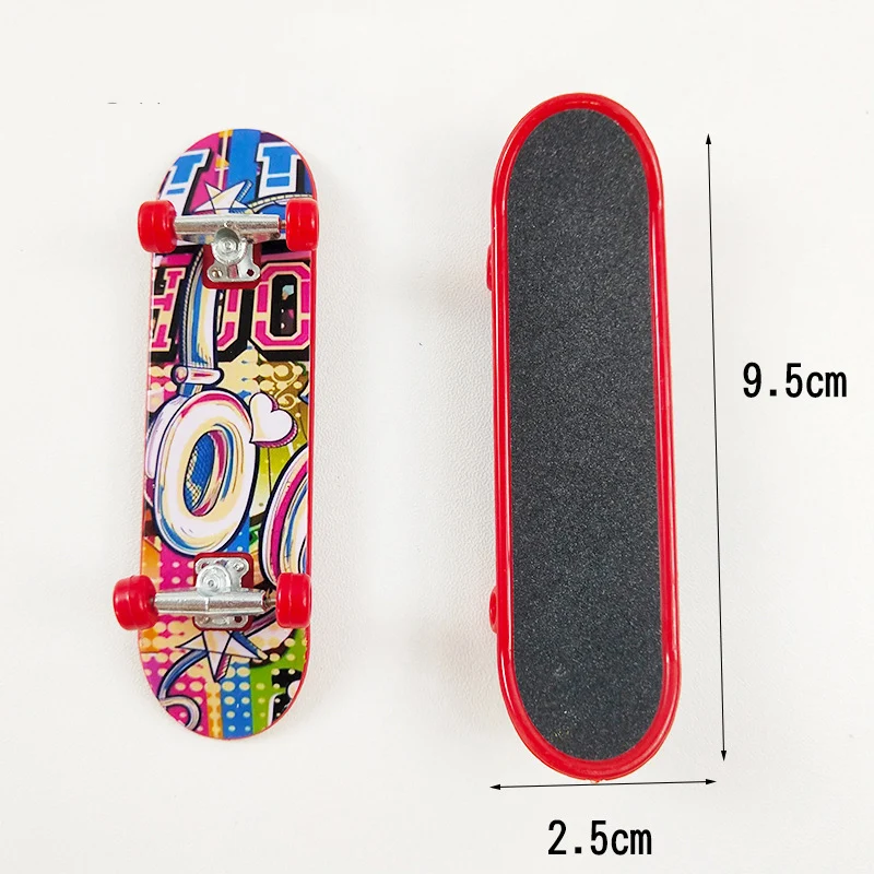 10 pz/borsa Creativo Del Fumetto Della Lega Fingerboard Skateboard Mini Finger Tavole Skate Truck Finger Skateboard Per I Bambini Giocattolo Regalo