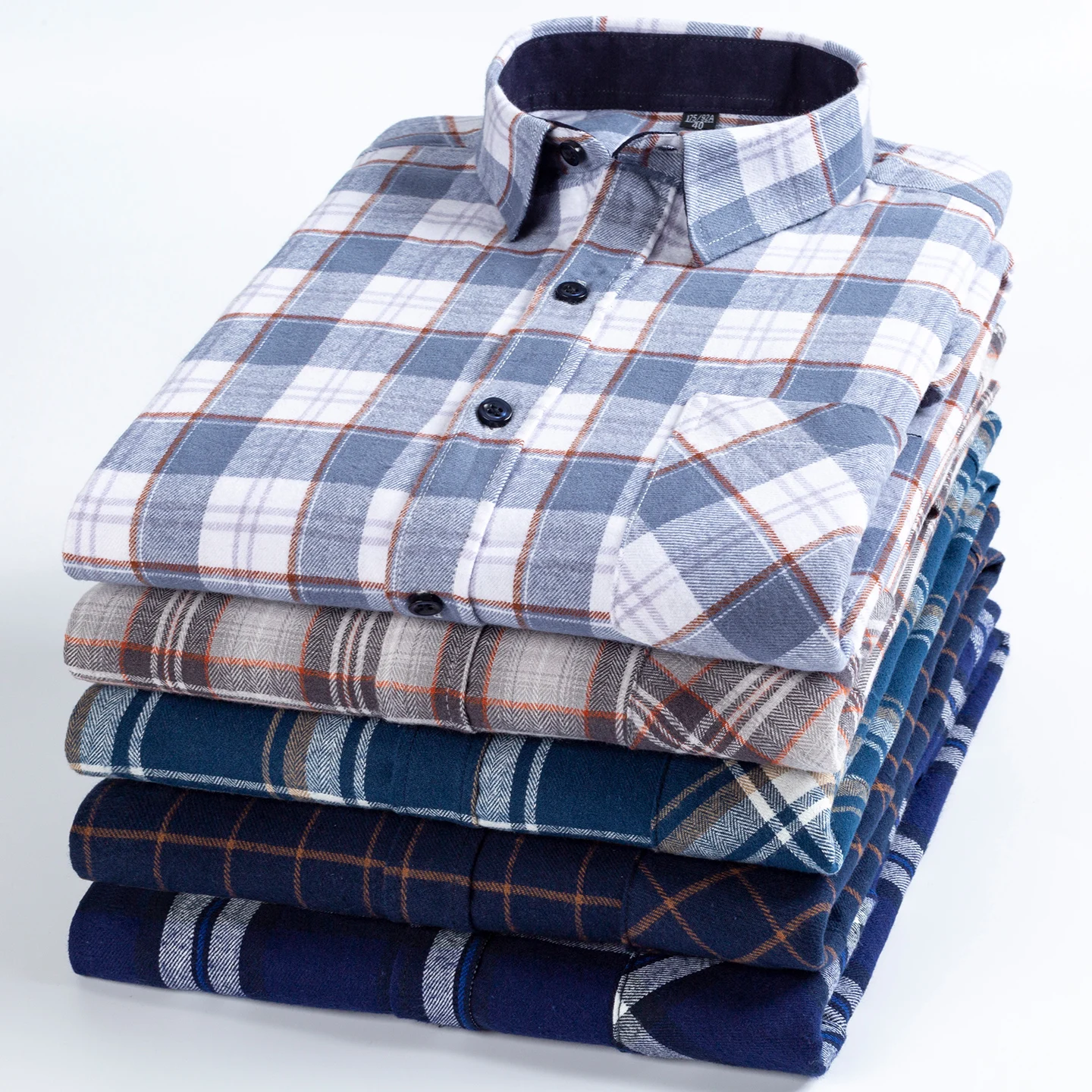 Neues Herren-Langarmhemd aus gebürsteter Baumwolle, bequem für Frühling, Sommer und Herbst, vielseitig und mit trendigem Karomuster.