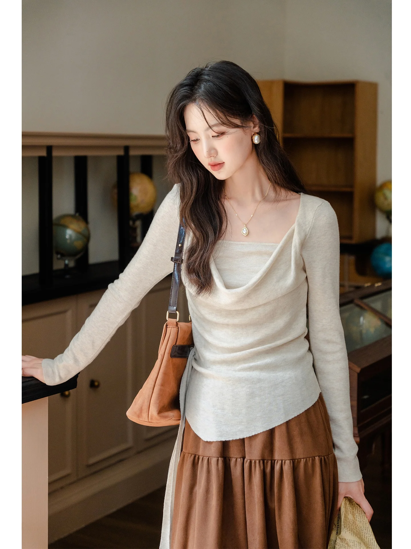 

Вязаный женский свитер на раннюю осень с длинными рукавами, асимметричным V-образным вырезом, эластичный, во французском стиле, приталенный, из нейлоновой смеси