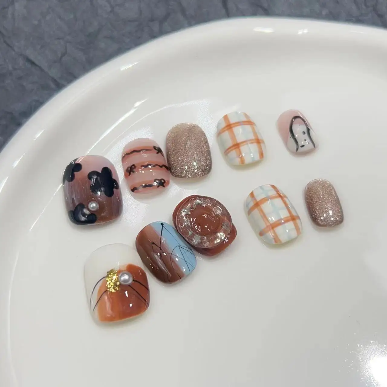 10 Pieces Autumn and Winter Press On Nails Handmade Caramel Brown Plaid Flowers Bow Sequins Fake Nail Patches Removable